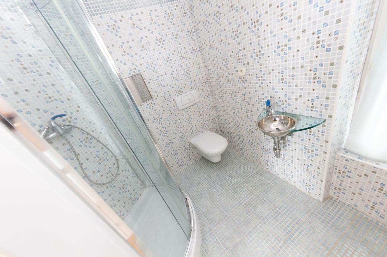 Romantic Studio With Jacuzzi Praga Exterior foto